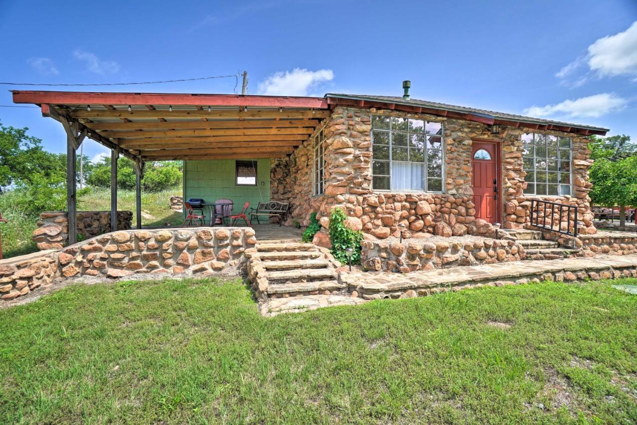 Enchanting Hilltop Cottage In Medicine Park! Екстериор снимка