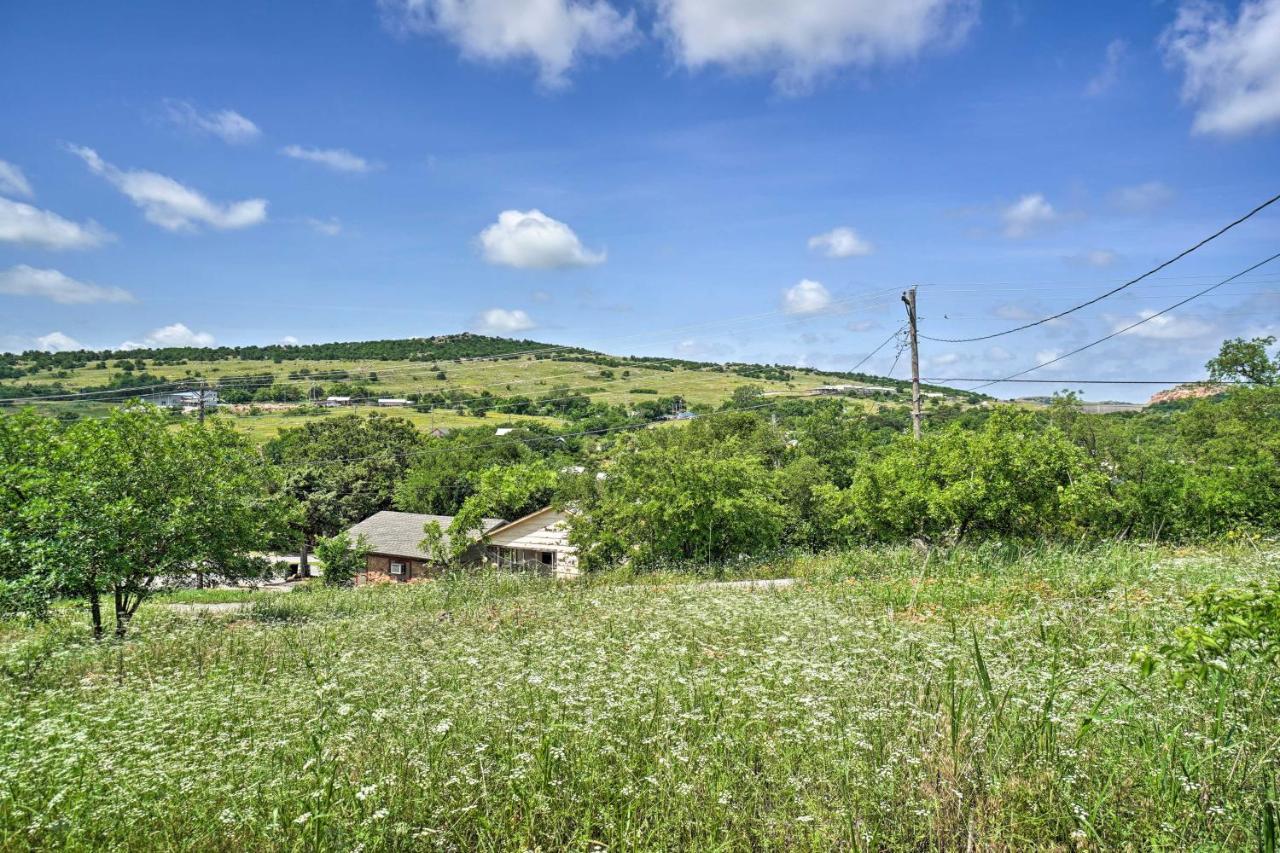 Enchanting Hilltop Cottage In Medicine Park! Екстериор снимка